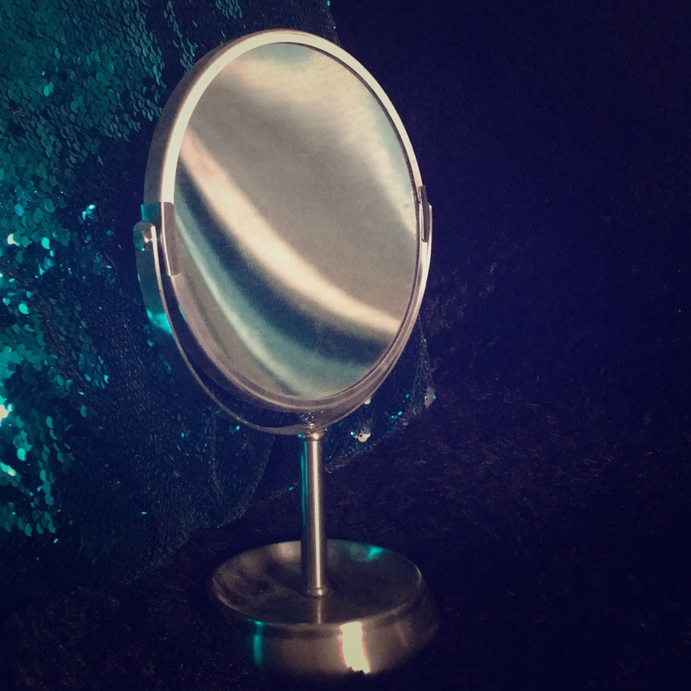 Double sided mirror